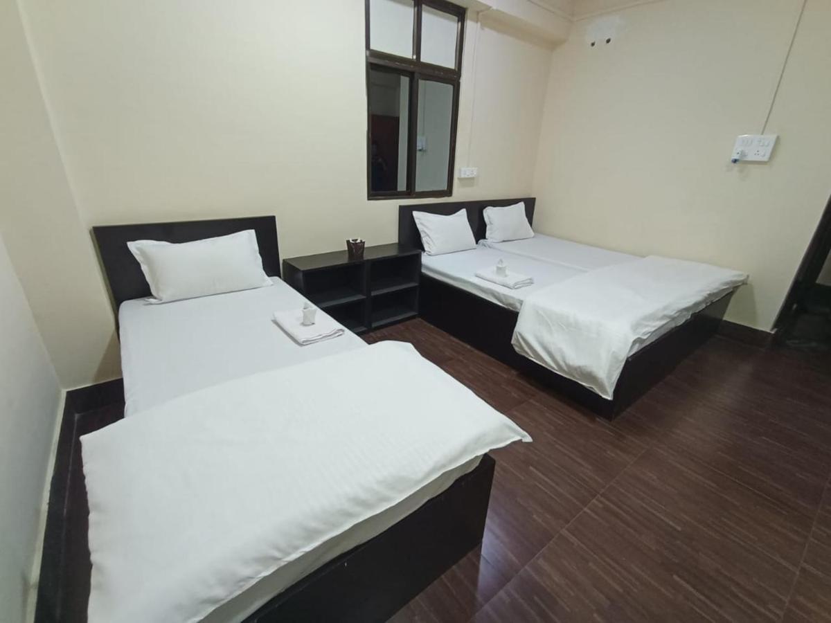 Oyo Thangal Hotel 임팔 외부 사진