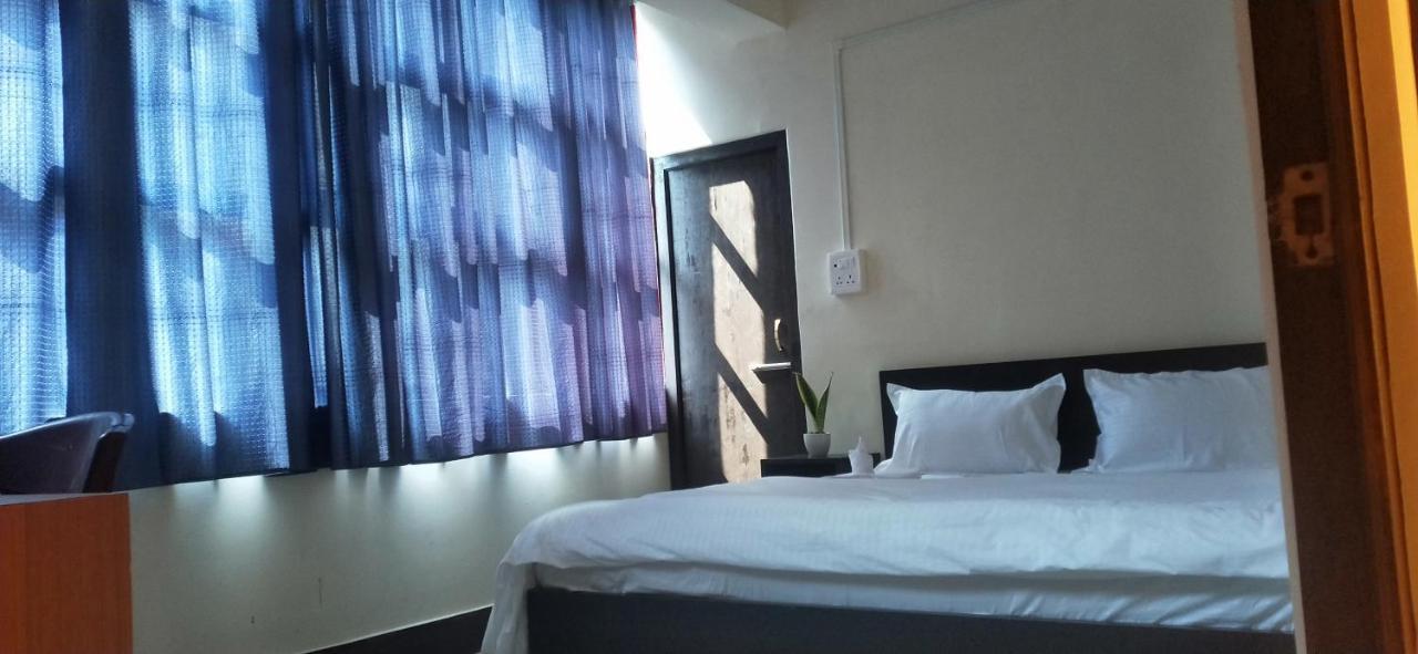 Oyo Thangal Hotel 임팔 외부 사진